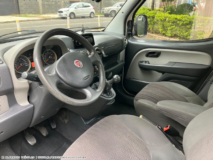 Fiat DOBLO ESSENCE 1.8 TETO ALTO 2012/2013
